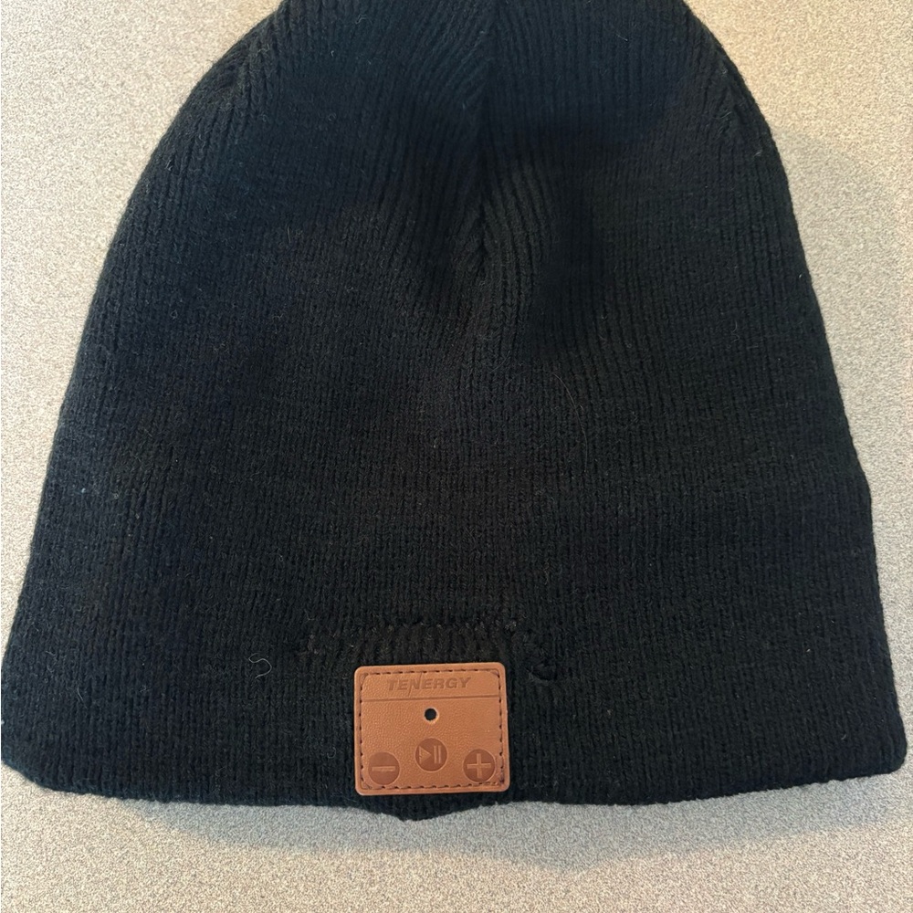 Tenergy Black Bluetooth Beanie
